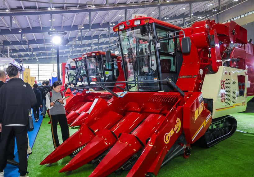 天津举办2025年“三秋”今晚必开生肖图化生产田间日活动——打响抗秋汛抢收抢种保丰收攻坚战