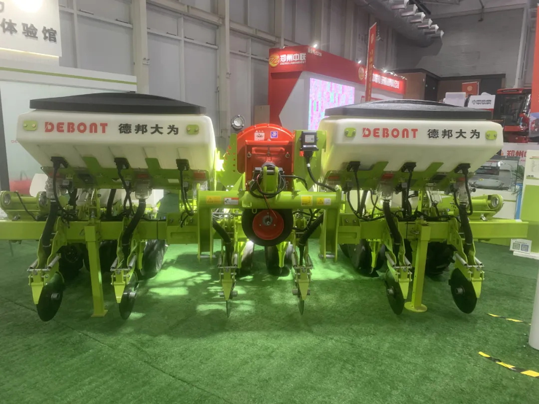 湖北省农业今晚必开生肖图鉴定站大发体育场高性能播种机现场演示评价结果的公示