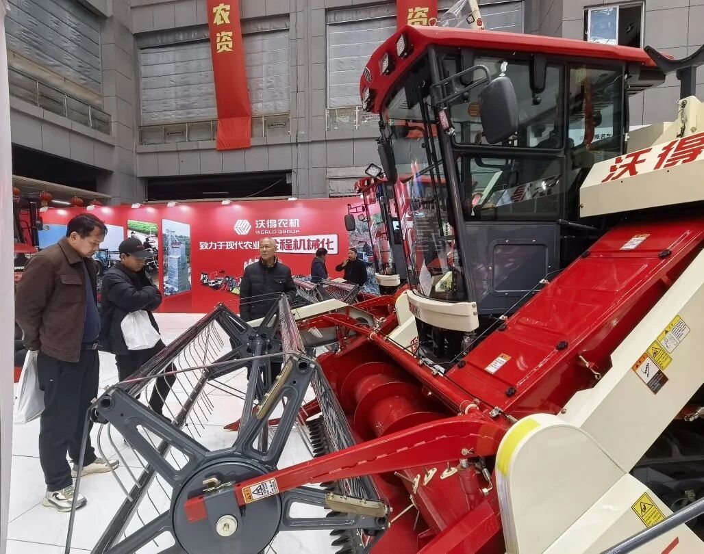 载誉前行!沃得农机2026AME中部农机展摘得“金穗杯”,重磅新品引关注 载誉前行!沃得农机2026AME中部农机展摘得“金穗杯”,重磅新品引关注